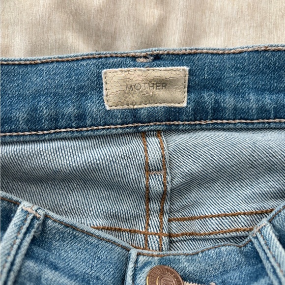 MOTHER The Insider Crop Step Fray Jeans - Picture 5 of 8